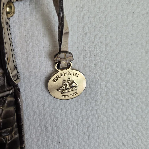 Brahmin Tan/Brown Crocodile Embossed Crossbody Bag - Picture 4 of 11